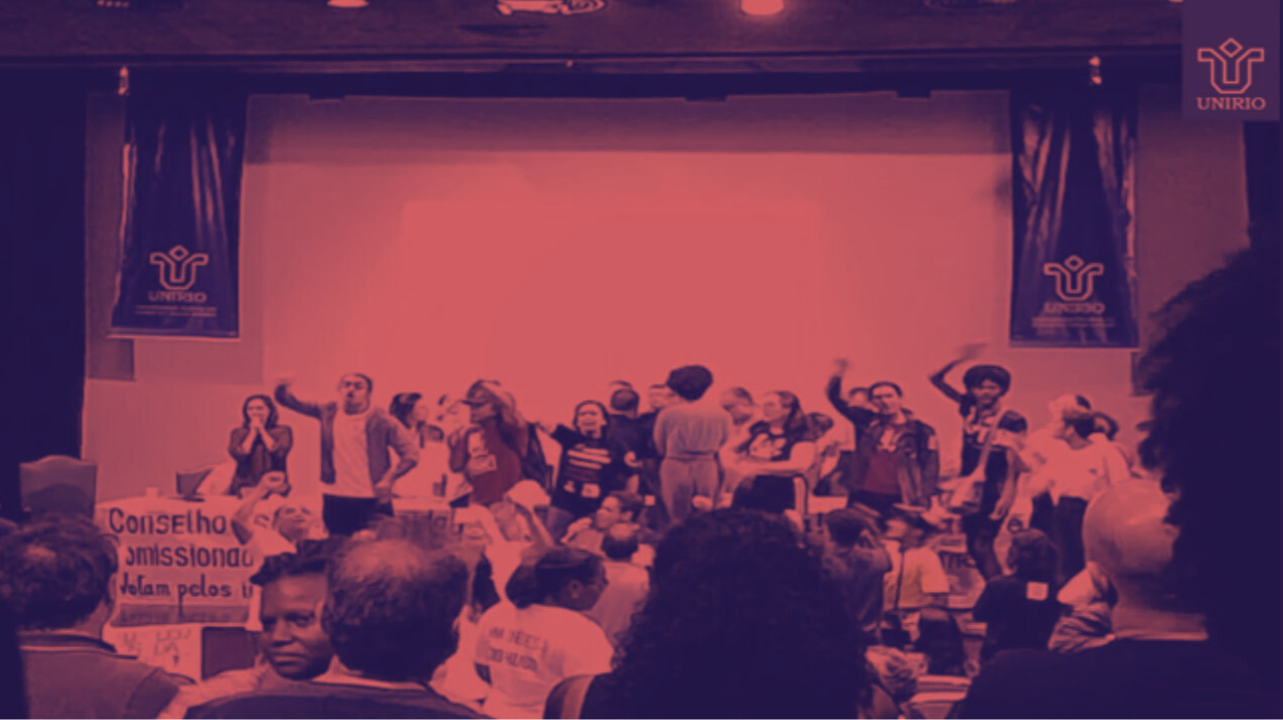 Momento da implosão do CONSUNI